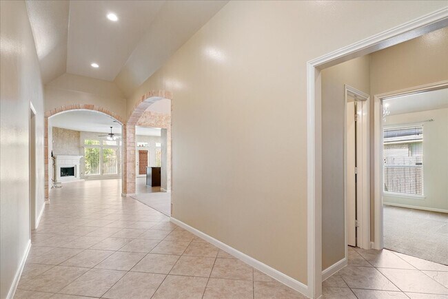 Primary Photo - 4015 Pearl Pass Ln