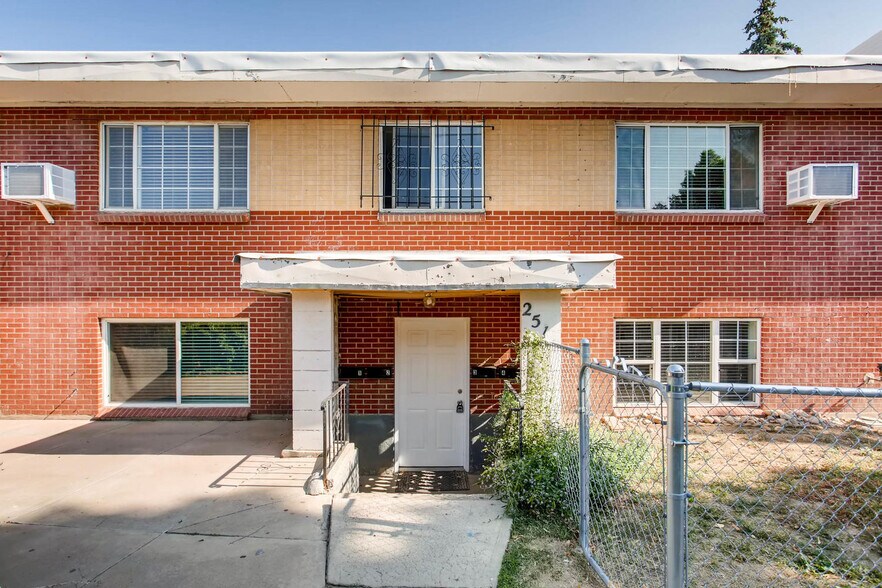 Building Photo - 2517 Kingston St