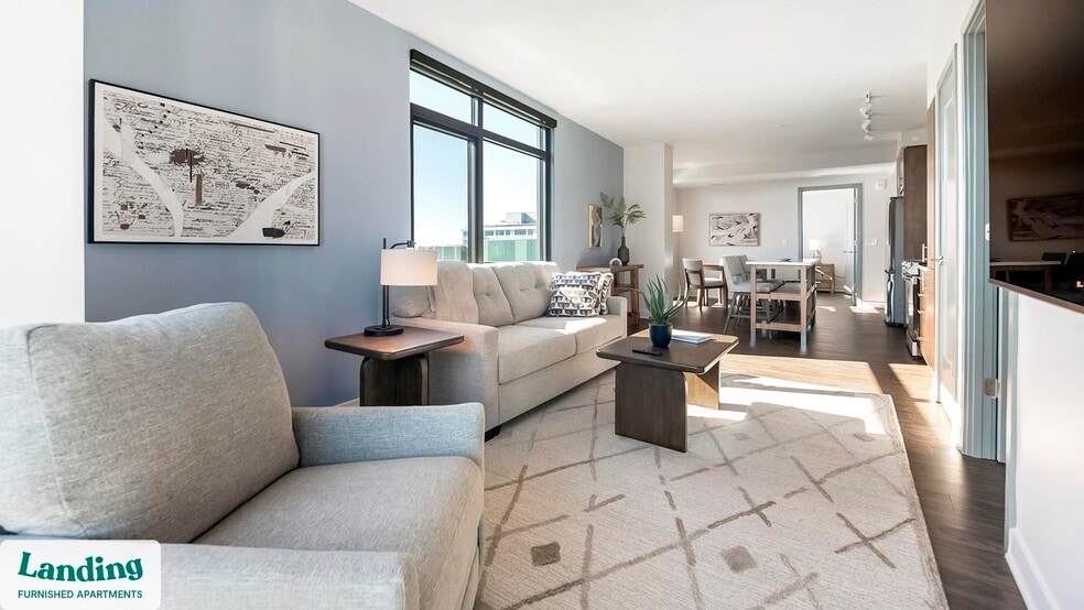 Building Photo - 350 Maple Dr SW