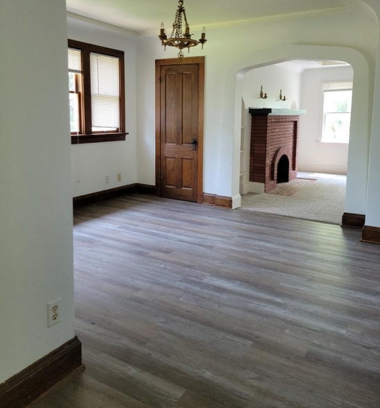 Building Photo - 6522 W Mequon Rd