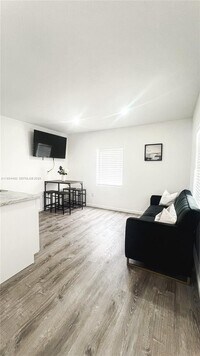 Building Photo - 4139 NW 23rd Ave