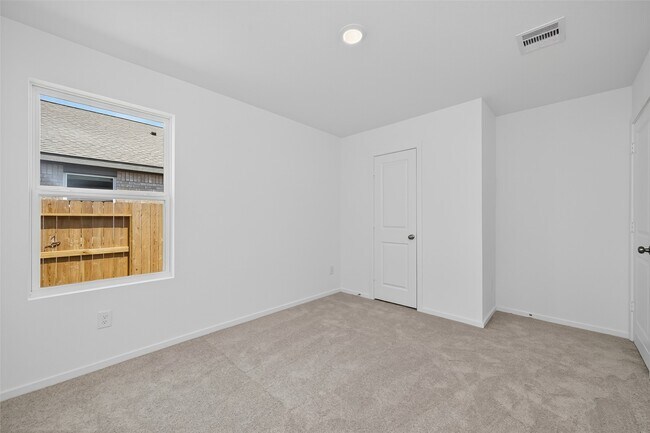 Building Photo - 28938 Rustic Windmill Wy