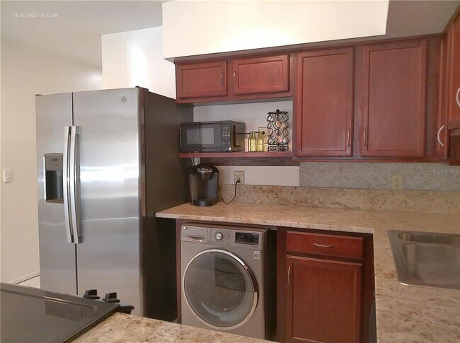 Building Photo - 2400 Franciscan Dr