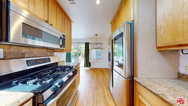 Building Photo - 1410 Dartmouth Dr