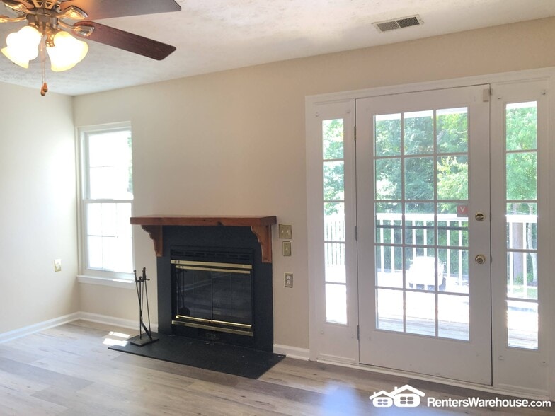 Building Photo - 6300 Bayberry Ct