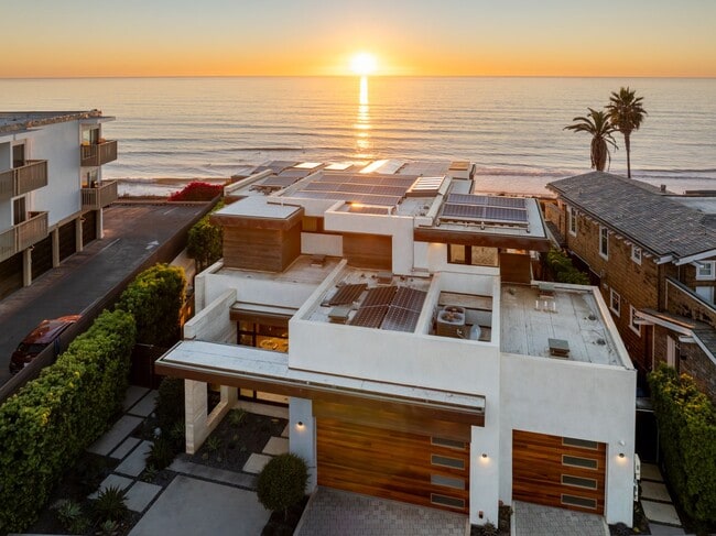 Building Photo - Luxury Coastal Escape w/ Resort-Style Amenities & Stunning Views