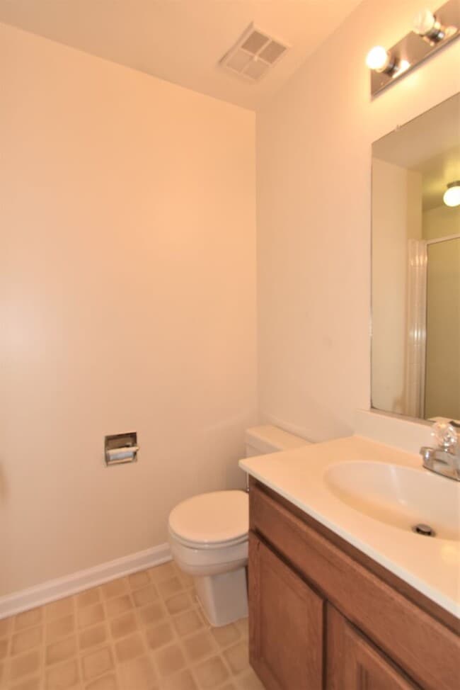 Building Photo - Big and Beautiful 2 Bedroom, 2 Full Bathroom, North Bethesda Condo!
