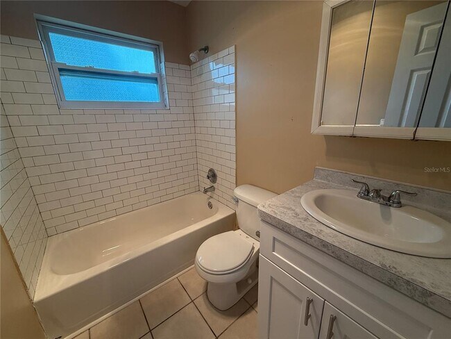 Building Photo - 7057 Sunset Dr S