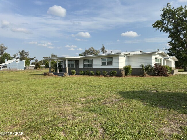Building Photo - 4900 S Lakewood Dr