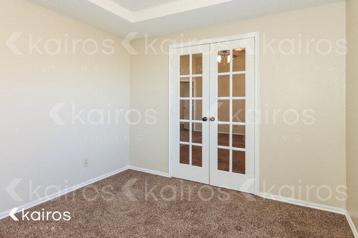 Building Photo - 631 Hunters Way