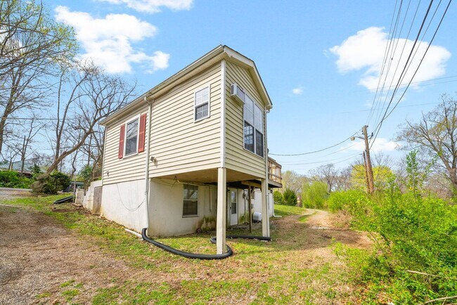 Building Photo - Lookout Drive-121