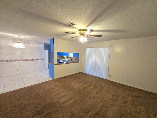 Building Photo - 1206 Crescent Blvd