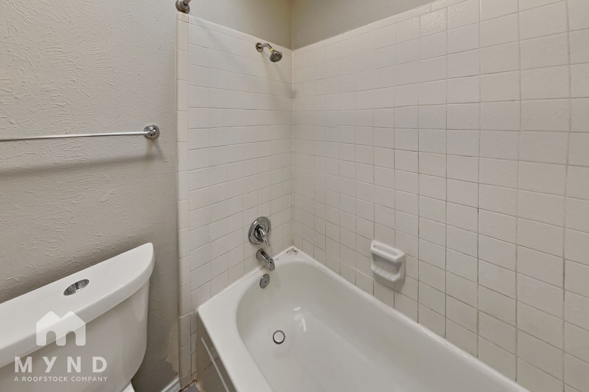 Building Photo - 7413 Waterway Dr