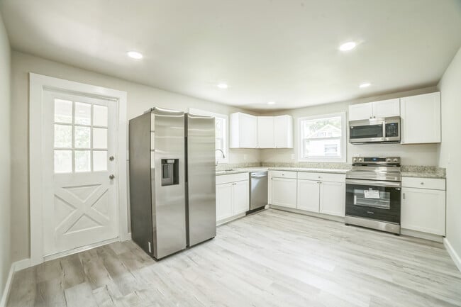 Primary Photo - 3823 Ave R NW