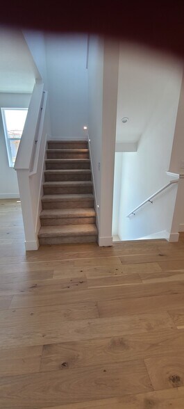 Building Photo - 5601 Linen Ct