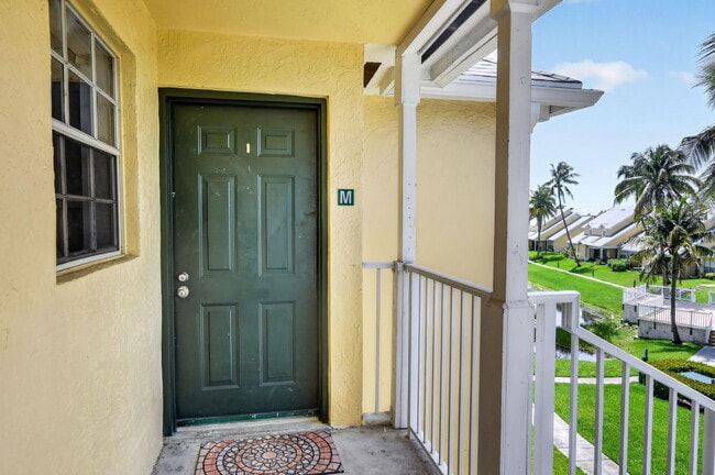 Building Photo - 6323 La Costa Dr
