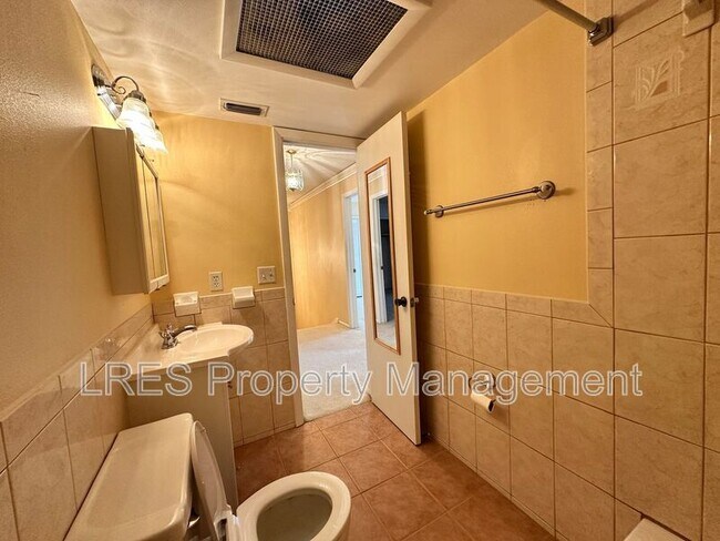 Building Photo - 106 Eastwind Ln