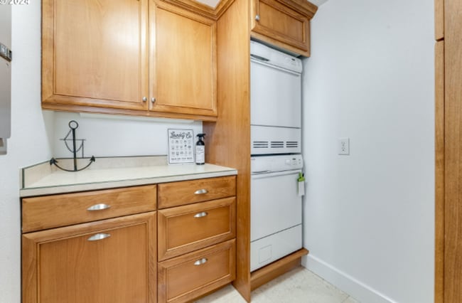 Building Photo - HALF MONTH FREE OF RENT Elegant Riverfront...