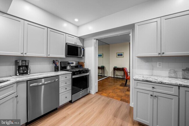 Building Photo - 103 Cross Keys Rd