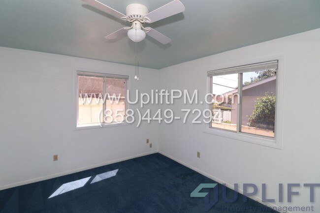 Building Photo - ** Holiday move in special** $1000 off 1st...