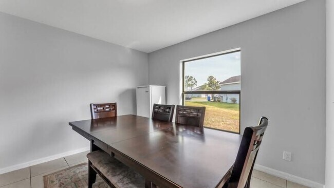 Building Photo - 2447 Torrens Dr
