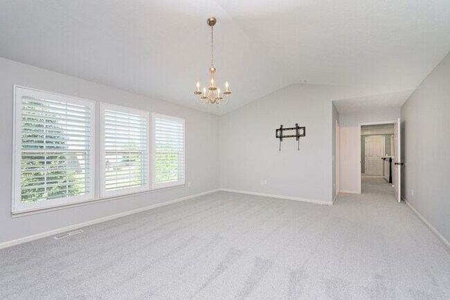 Building Photo - Stunning 6 Bed 3.5 Bath Carmel Home With Finished Basement an Fenced Yard!