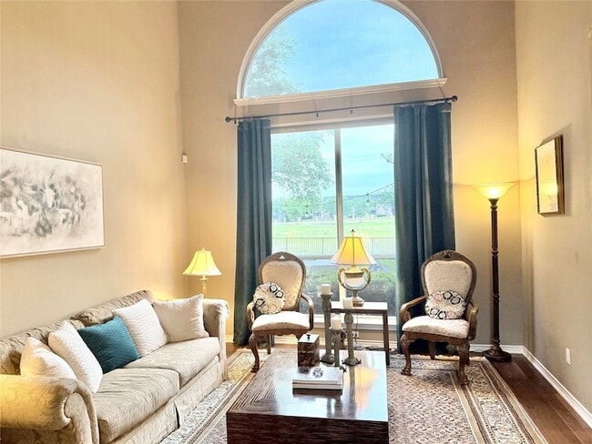 Building Photo - 1327 Barrington Dr