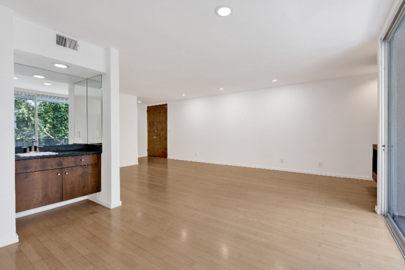 Building Photo - 1147 N Clark St