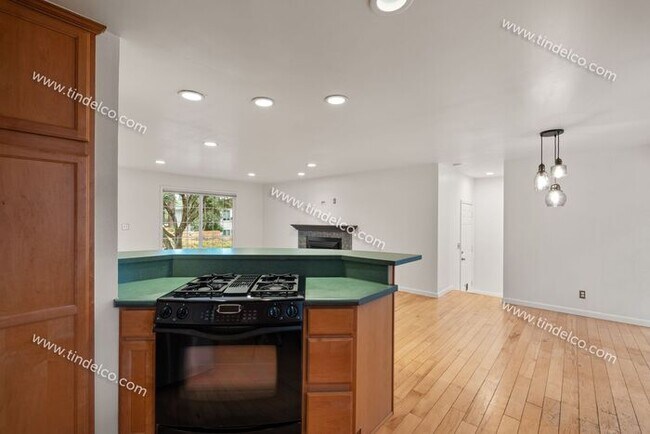 Building Photo - Beautiful 3-Bedroom, 2-Bath Home in Multno...