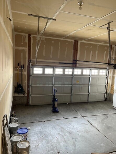 Building Photo - 6651 S Interlochin Ln