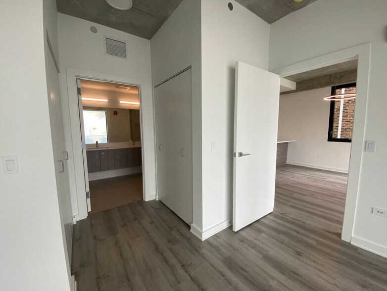 Building Photo - 1120 W Patterson Ave