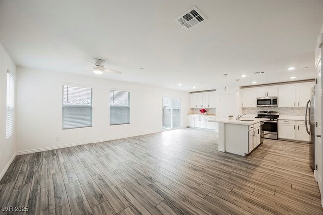 Building Photo - 376 Yellow Finch Ln