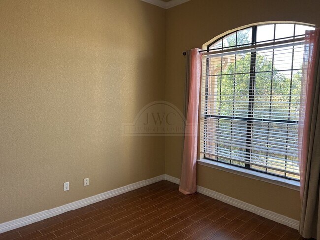 Building Photo - 203 Weeping Willow Ct