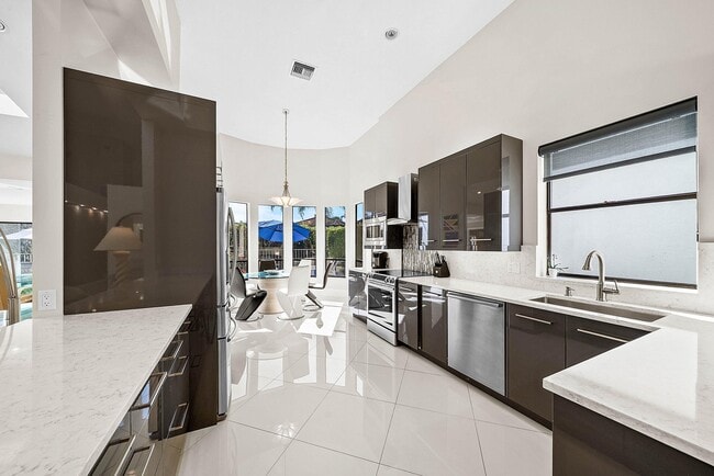 Building Photo - 5312 Steeplechase