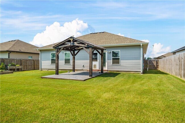 Building Photo - 241 Williams ct