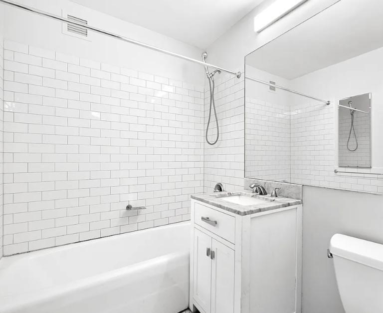 Building Photo - 25 Park Row