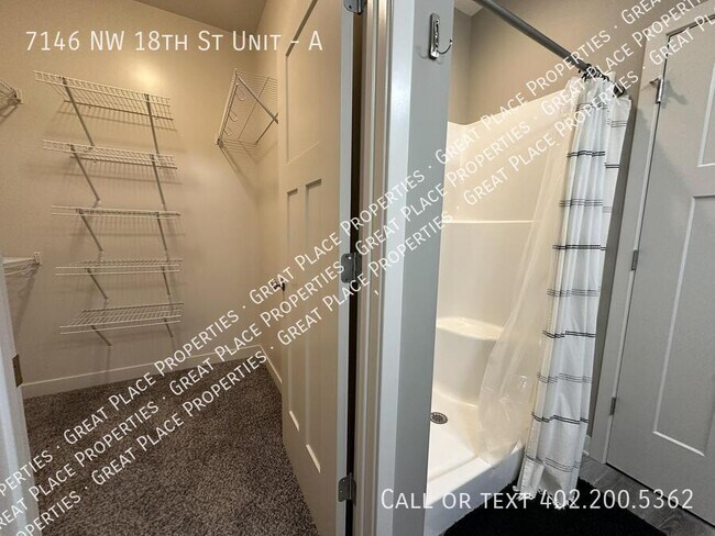Building Photo - 7146 NW 18th St