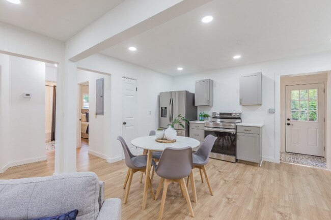 Building Photo - 3311 Tarlton Ave