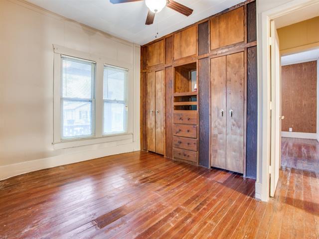 Building Photo - 609 E Monterey St