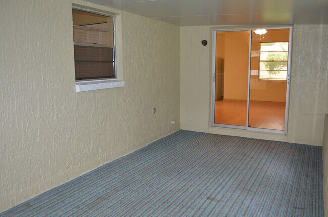 Building Photo - Beautiful Home in a Great Neighborhood!