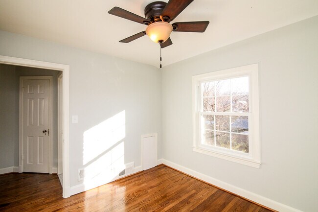 Bedroom 2 - 2713 South Veitch Street