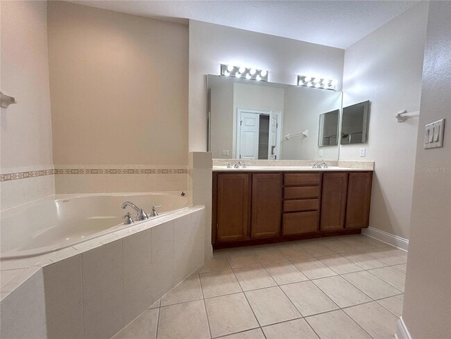 Building Photo - 7441 Regina Way