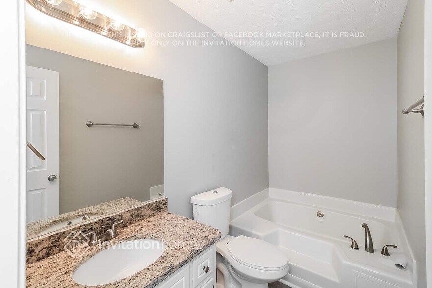 Building Photo - 4414 Lamar Dr