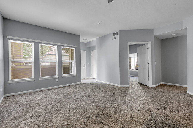 Building Photo - $1,400.00, Spacious 2-bedroom, 1 bath Cond...