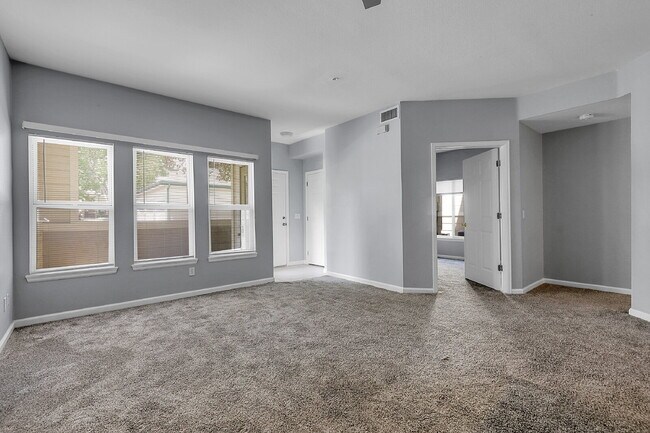 Building Photo - $1,650.00, Spacious 2-bedroom, 1 bath Cond...