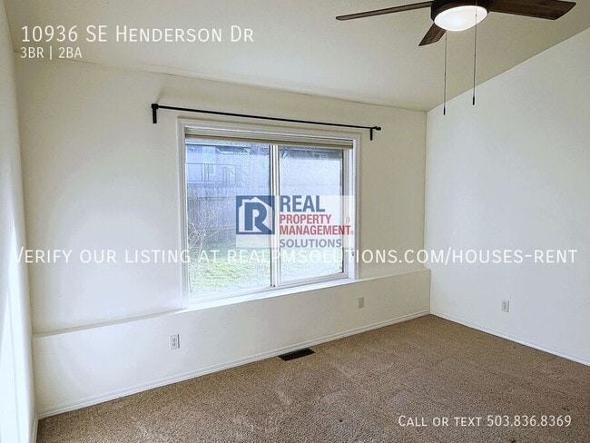 Building Photo - 10936 SE Henderson Dr