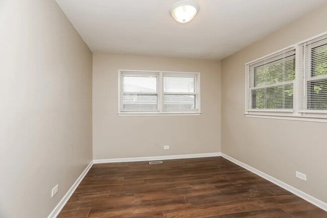 Building Photo - 4908 Drendel Rd