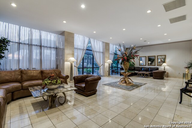 Building Photo - 7701 Wurzbach Rd