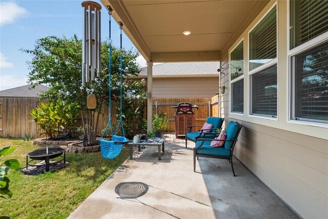 Building Photo - 205 Strand Ln