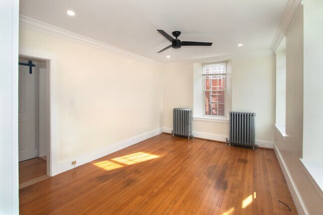 Building Photo - 57 Marcy St